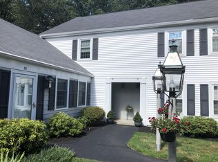 32 Colonial Vlg #32, Falmouth, ME 04105