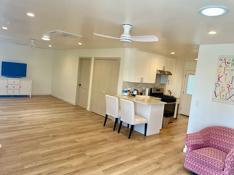 14005 Ocean Gate Ave — Photo 6