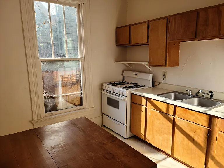 132 Old Park Ave #1 — Photo 10