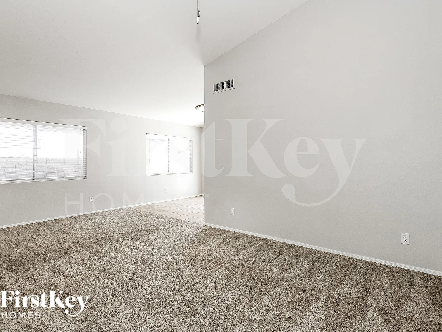 3 bed, 2.0 bath, 1138 sqft, $2,085 — Photo 4