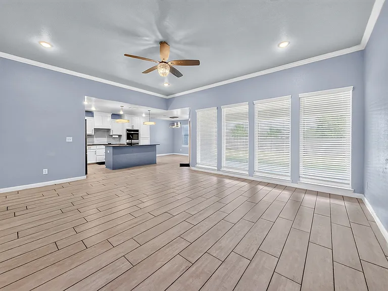 329 Shad Bush Dr — Photo 2