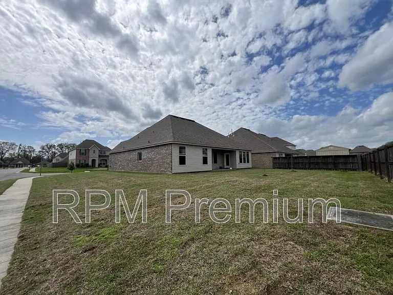 2123 Westfield Ave — Photo 42