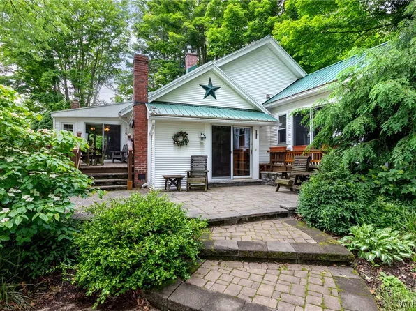 9503 Boston State Rd, Boston, NY 14025