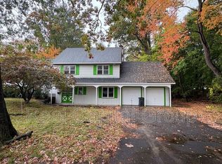 38 Glenwood St, Albany, NY 12203