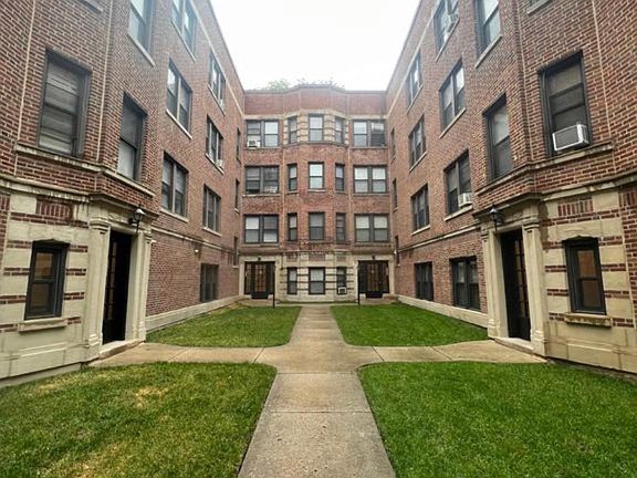 4th image of 6436 N Hamilton Ave #1