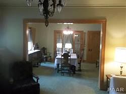 Dining room/open floor plan