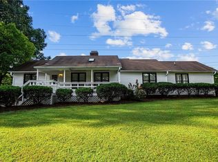 2215 Plainview Dr, High Point, NC 27265