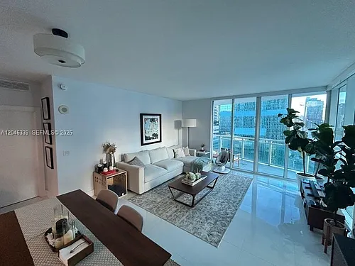 951 Brickell Ave #2011 Photo 1