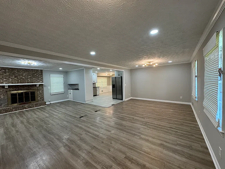 2018 Hewatt Rd — Photo 2