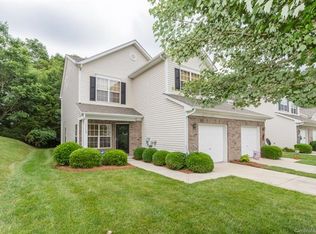 3110 Summerfield Ridge Ln, Matthews, NC 28105