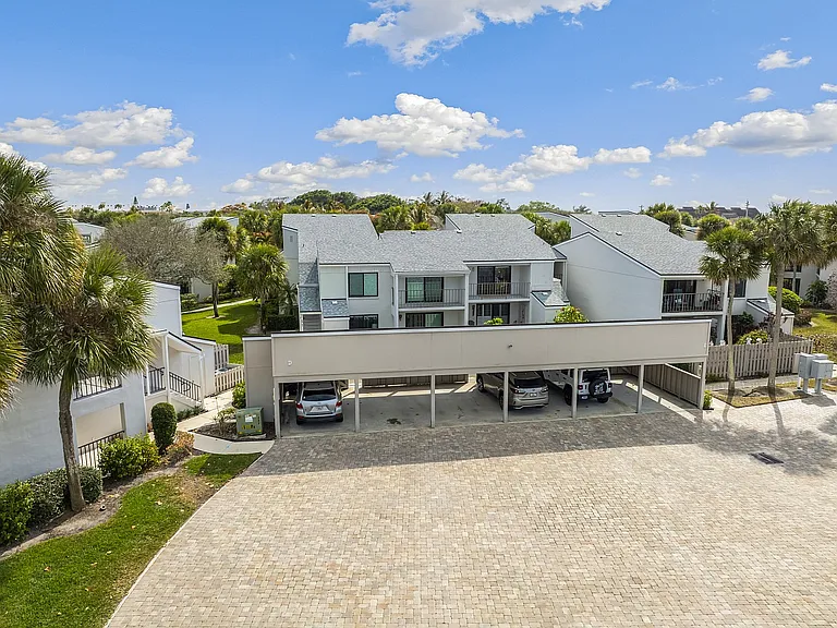 2155 Galleon Dr #E4 — Photo 32