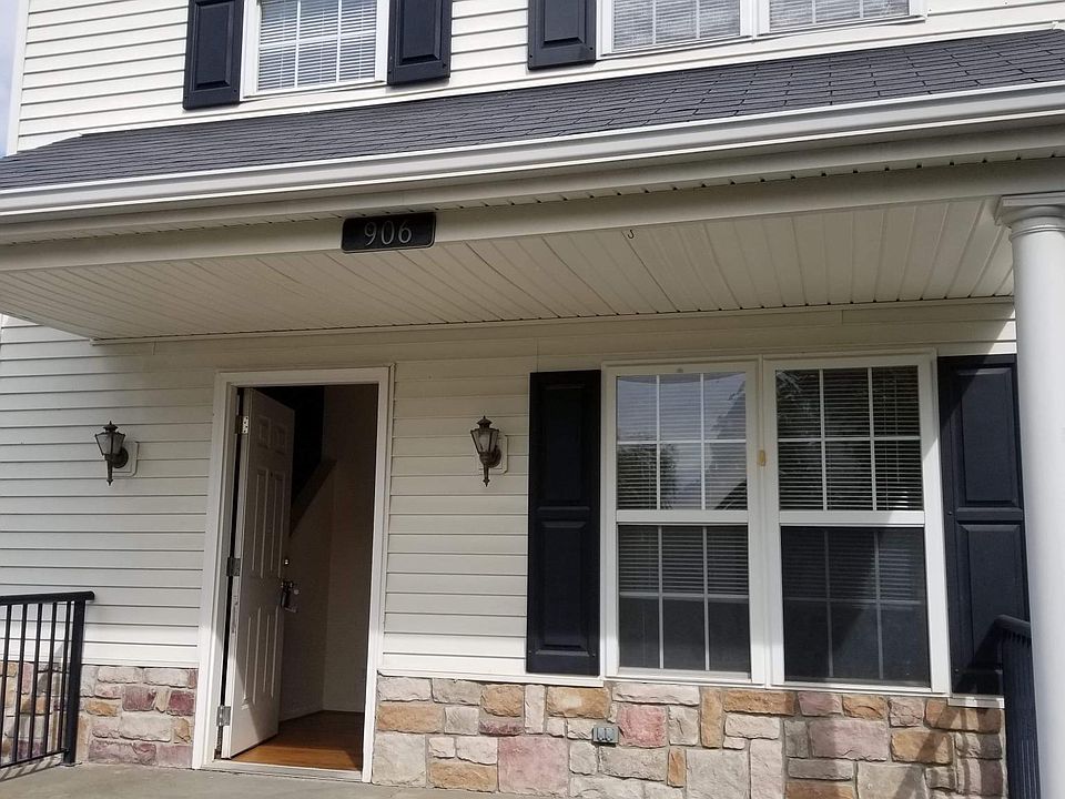 906 Creekwood Ln, Milford, MI 48381 Zillow