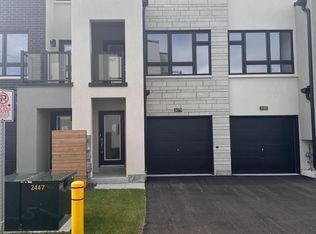 3079 Cherry Blossom Cmn, Burlington, ON L7M 2A9