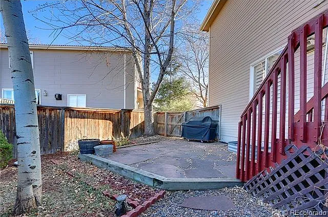3 bed, 2.5 bath, 2199 sqft, $3,500 — Photo 2
