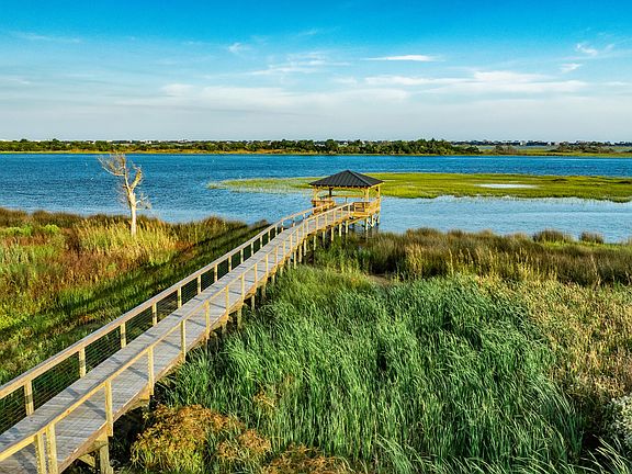 5th image of 15 Lookout Point