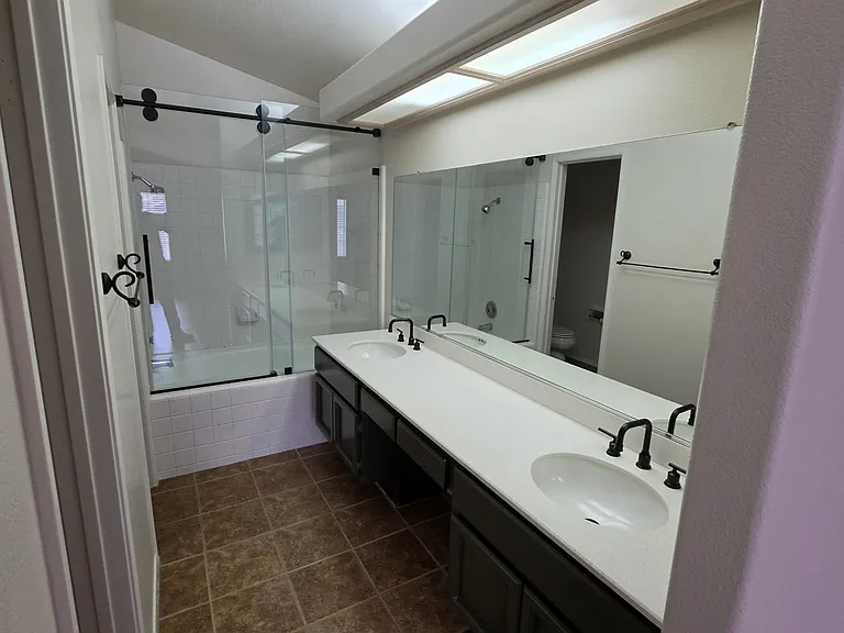 24 Promontory Park — Photo 8