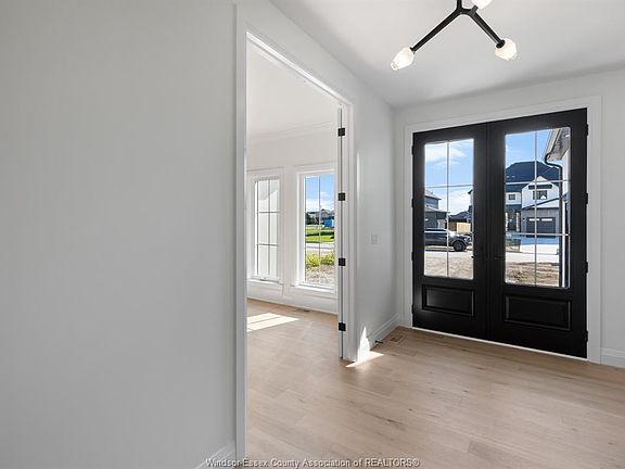 2nd image of 3598 Sutton Ave