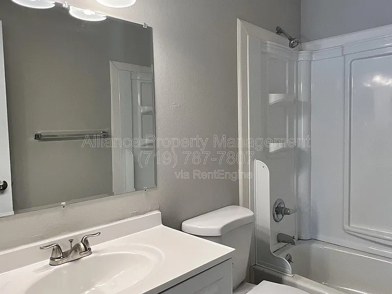 2462 E Willamette Ave — Photo 16