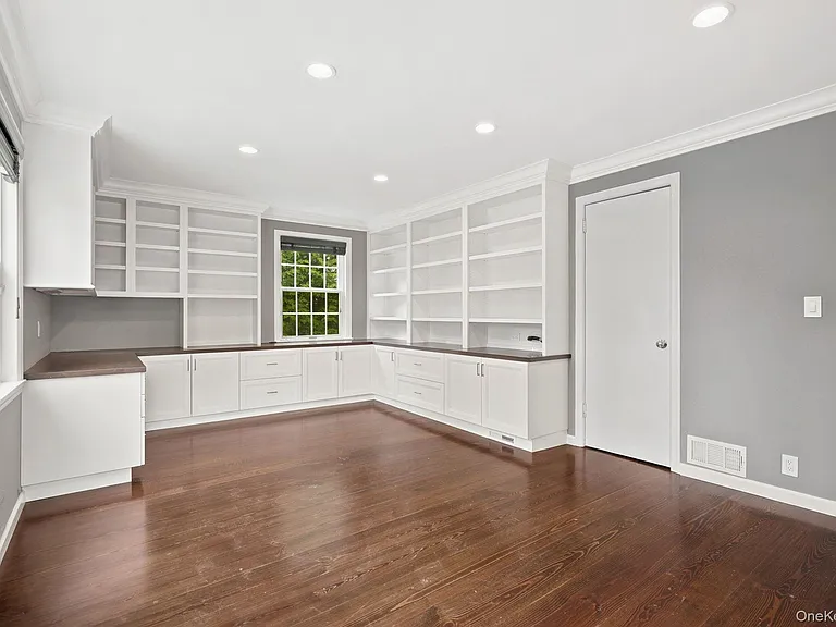 11 Tyler Rd — Photo 3