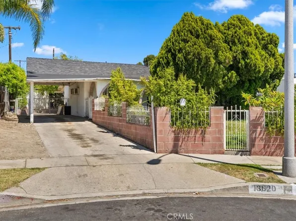 13620 Louvre St, Pacoima, CA 91331