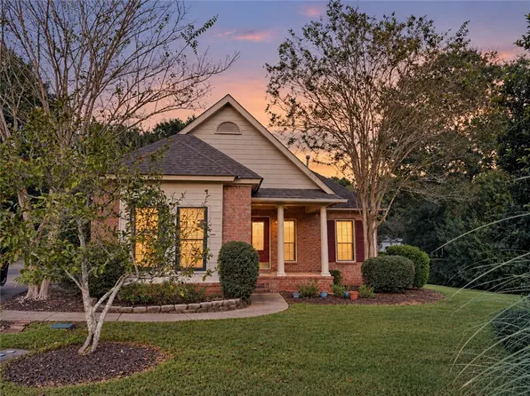 843 Berry Ln, Auburn, AL 36830