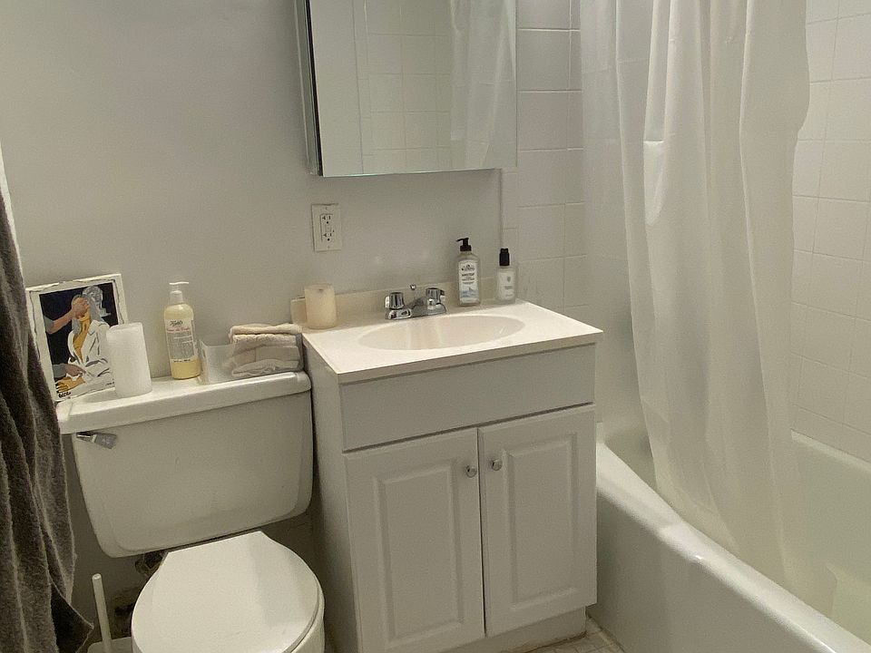 2nd image of 89 Bleecker St APT 3G