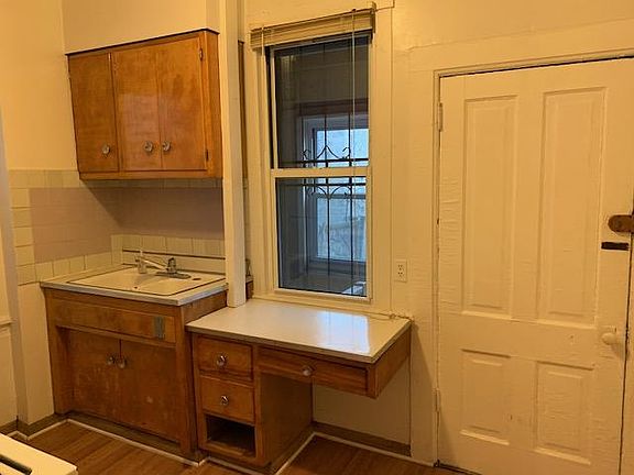 3rd image of 2330 N Janssen Ave #1B