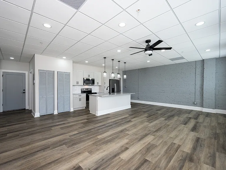 115 E Arden Mays Blvd #202 — Photo 4
