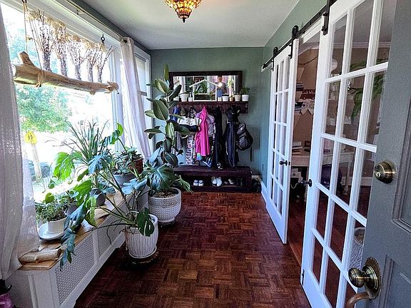 5th image of 367 Longshore Ave