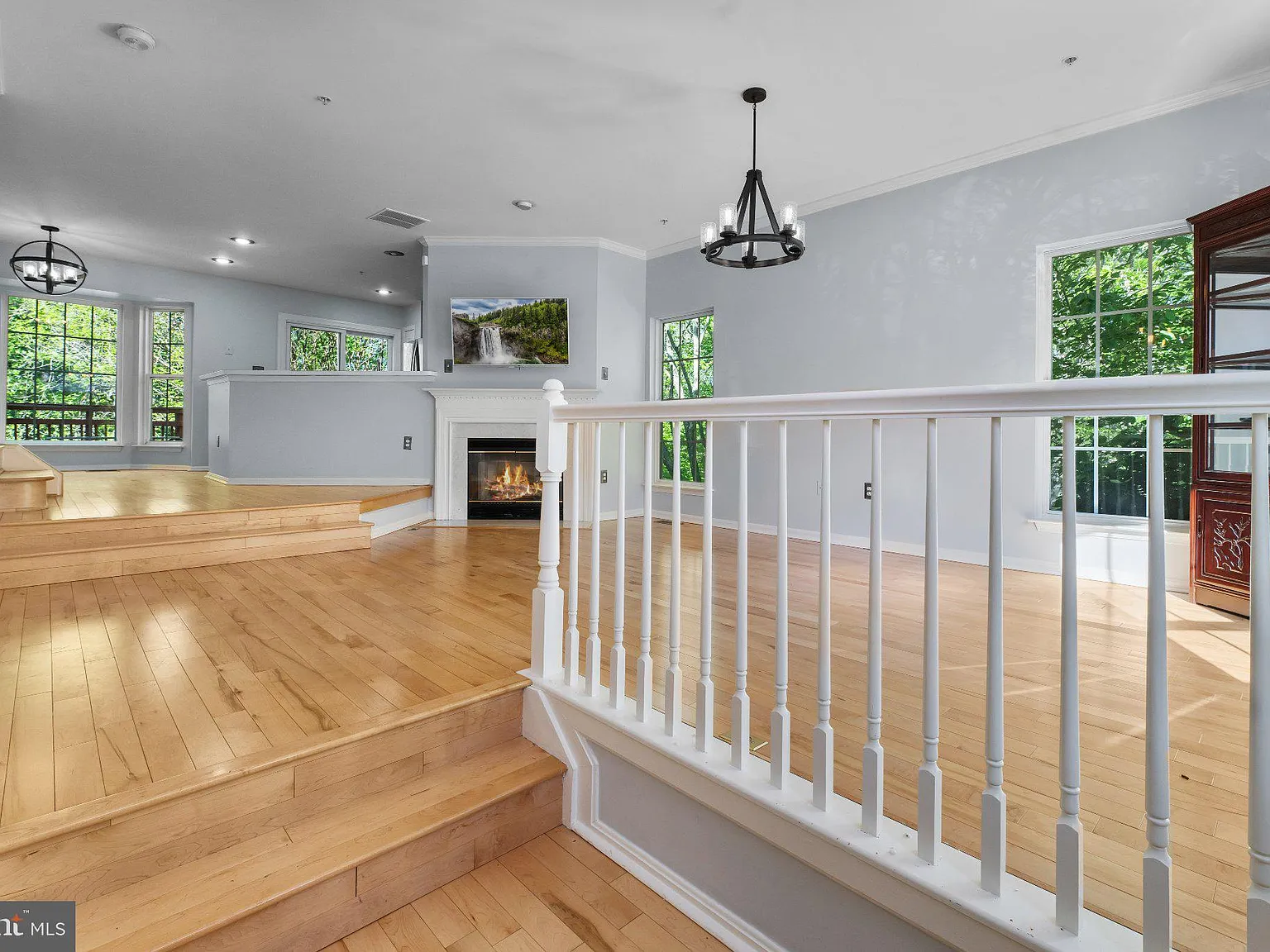 4 bed, 3.5 bath, 1280 sqft, $3,500 — Photo 3