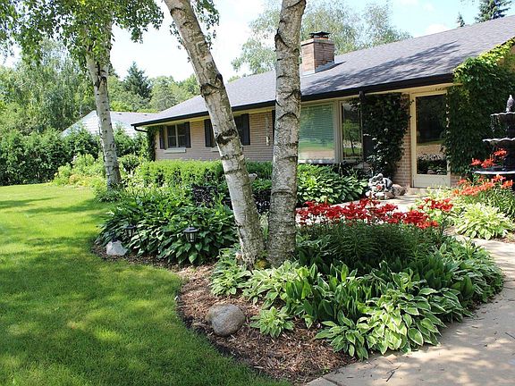2nd image of 503 Oakwood Dr