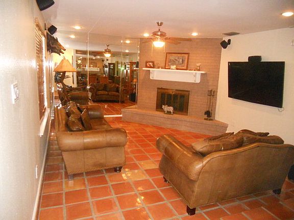 2nd image of 305 Forest Hills Dr #16