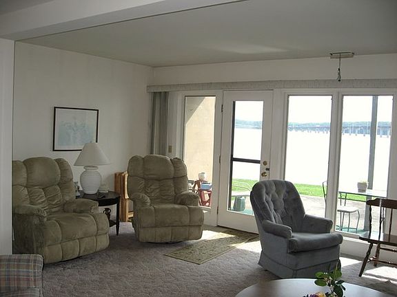 2nd image of 34 The Moorings