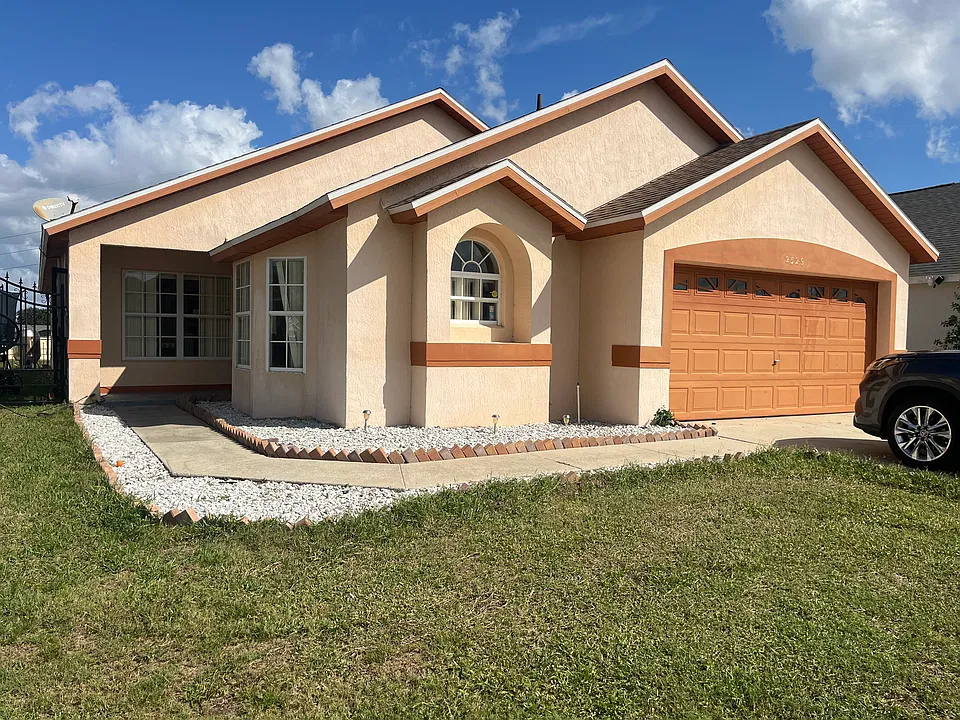 2529 Oneida Loop