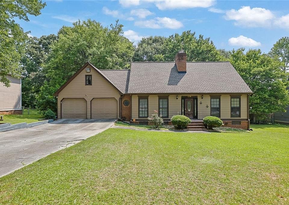 1st image of 2683 Ashworth Cir SW