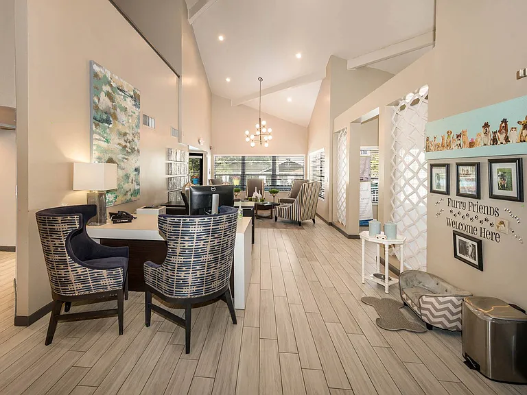 Water's Edge Apartments — Photo 6