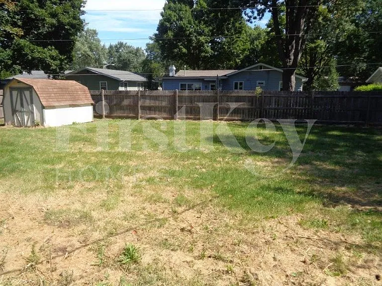 501 Harmony Dr — Photo 6