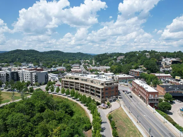 4 Cherokee Blvd APT 225, Chattanooga, TN 37405