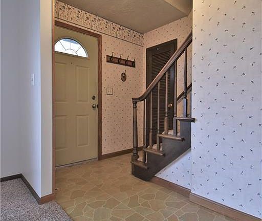 3rd image of 626 Wendemere Dr