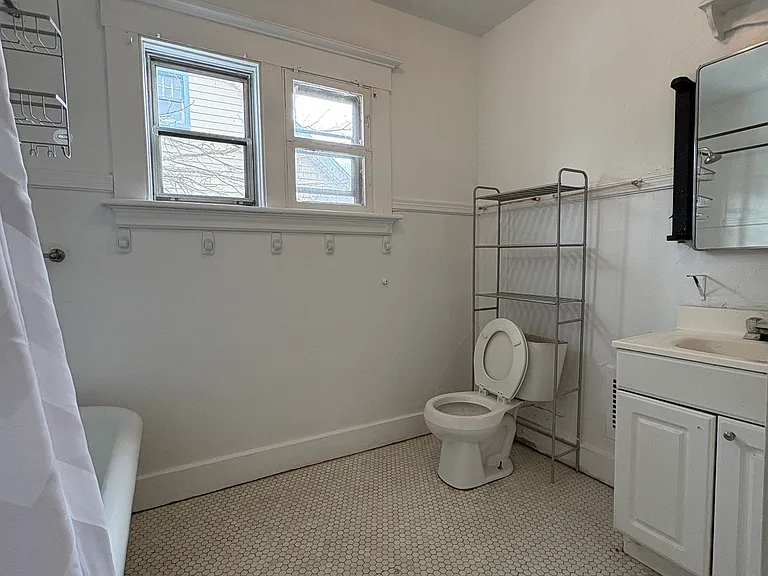 49 Hubinger St — Photo 17