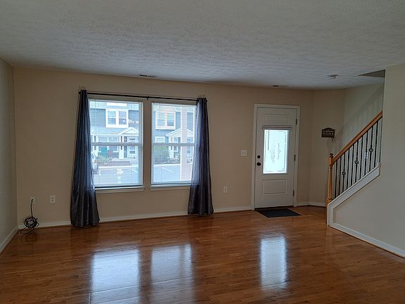 2nd image of 1276 Frost Pl