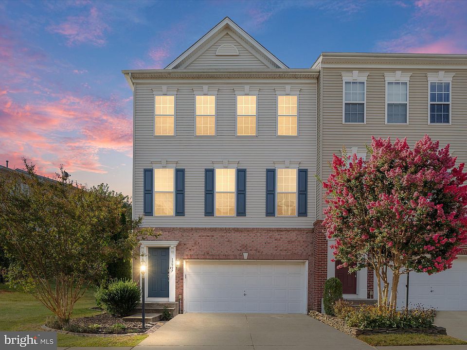 1st image of 15997 Greymill Manor Dr