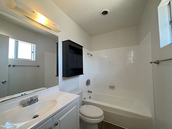 2nd image of 336 Claydelle Ave #9