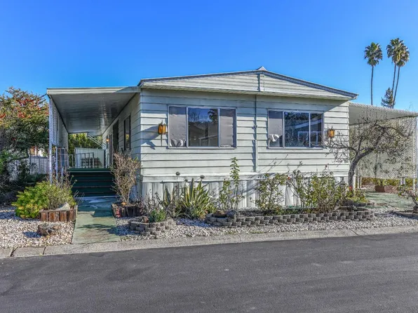 4 Camellia Drive, Calistoga, CA 94515