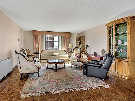 5th image of 50 Longwood Ave APT 914