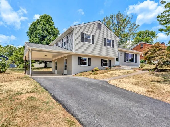 439 McDonald Dr, Vinton, VA 24179