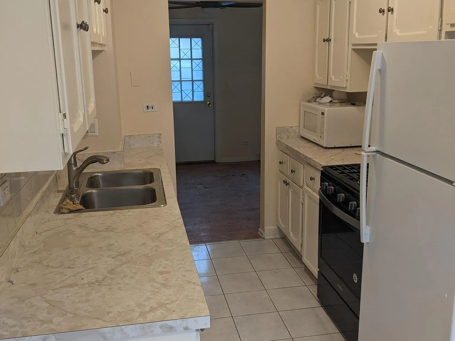 3 bed, 1.5 bath, 1288 sqft, $2,750 — Photo 4