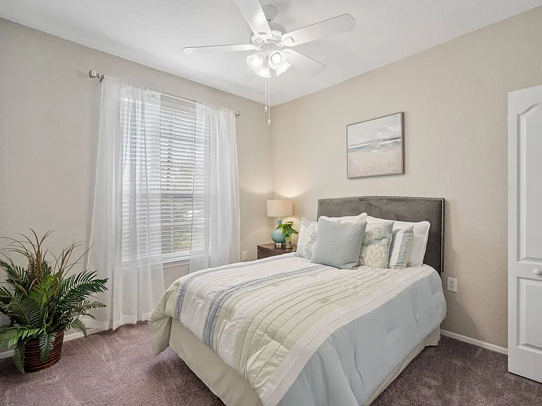 The Grand Reserve at Tampa Palms Apartments — Photo 10