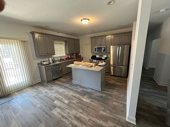 4th image of 321 Benjamins Way