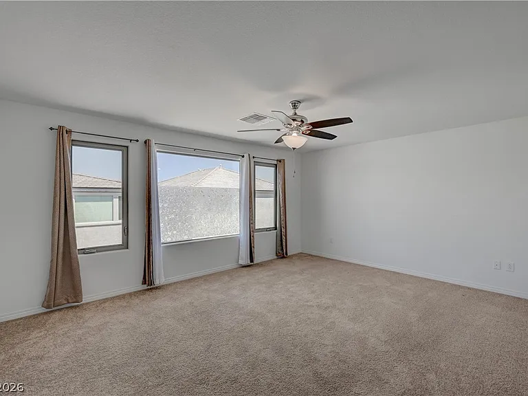 630 Great River Ave — Photo 36